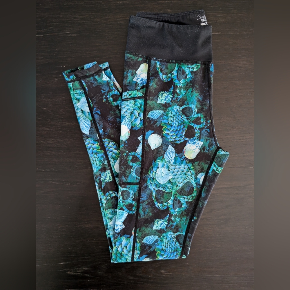 Constantly Varied Gear CVG Women's Mermaid Skulls Leggings‎ Size XSmall